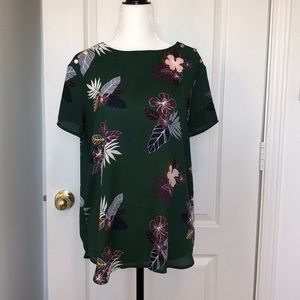LOFT - green floral t-shirt blouse